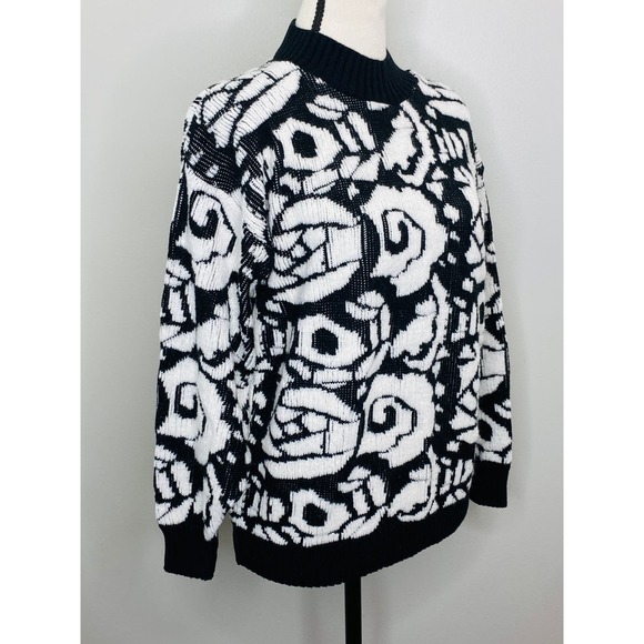 Vintage 80s Black White Sweater Women Medium Casual Preppy Retro Bold Floral - Picture 3 of 7